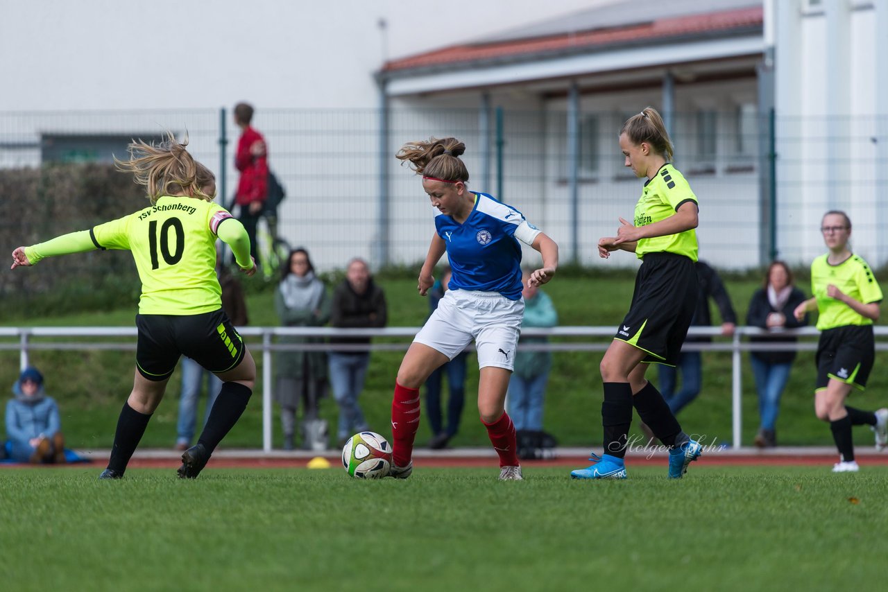 Bild 78 - B-Juniorinnen TSV Schoenberg - Holstein Kiel : Ergebnis: 0:23